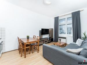 Prodej bytu 3+kk, Praha - Holešovice, U Vody, 53 m2