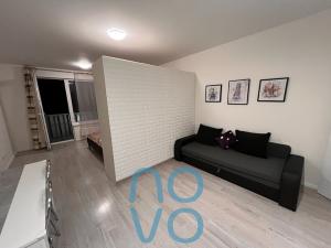 Pronájem bytu 1+kk, Praha - Strašnice, Zvěřinova, 38 m2