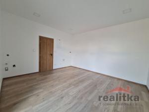 Pronájem bytu 1+kk, Opava, Na Prachovníku, 24 m2