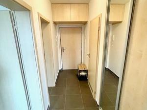 Prodej bytu 2+kk, Praha - Háje, Loosova, 54 m2