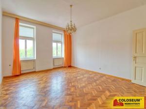 Pronájem bytu 2+1, Znojmo, náměstí Republiky, 96 m2