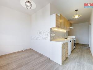 Prodej bytu 3+1, Karlovy Vary - Stará Role, Okružní, 65 m2