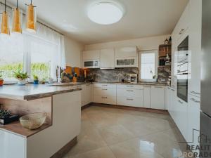 Prodej rodinného domu, Popůvky, 180 m2