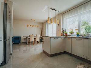 Prodej rodinného domu, Popůvky, 180 m2