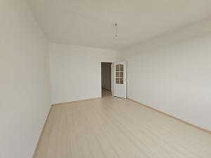 Prodej bytu 2+1, Postoloprty, Jiráskovo náměstí, 62 m2