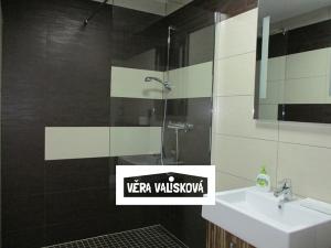 Pronájem komerční nemovitosti, Kroměříž, náměstí Míru, 20 m2