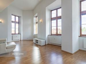 Prodej bytu 2+kk, Klatovy, Husovo náměstí, 103 m2