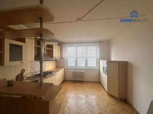 Pronájem bytu 2+1, Karlovy Vary, Plešivecká, 55 m2