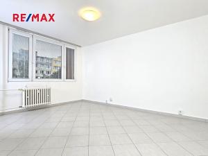 Pronájem bytu 1+kk, Praha - Prosek, Veltruská, 27 m2