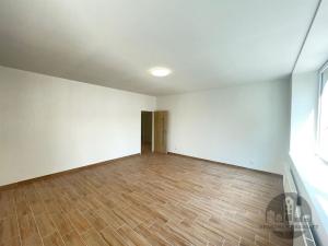 Pronájem bytu 2+kk, Praha - Vysočany, Na Harfě, 65 m2