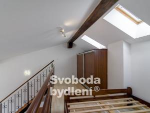 Prodej bytu 1+kk, Šestajovice, Komenského, 57 m2