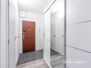 Pronájem bytu 2+kk, Praha - Strašnice, Rembrandtova, 43 m2