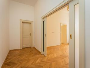 Pronájem bytu 2+kk, Praha - Staré Město, Kozí, 38 m2