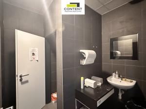 Pronájem kanceláře, Praha - Malešice, Polygrafická, 165 m2