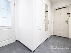 Pronájem bytu 2+kk, Praha - Záběhlice, Choceradská, 44 m2