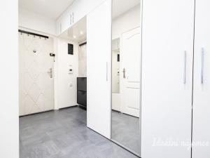 Pronájem bytu 2+kk, Praha - Záběhlice, Choceradská, 44 m2