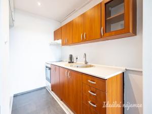 Pronájem bytu 2+kk, Praha - Záběhlice, Choceradská, 44 m2