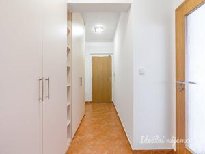 Pronájem bytu 2+kk, Praha - Stodůlky, Radouňova, 52 m2