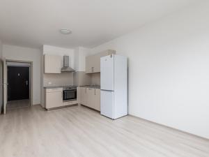 Pronájem bytu 1+kk, Praha - Vysočany, Svatošových, 32 m2