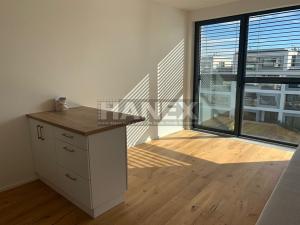 Pronájem bytu 1+kk, Praha - Hlubočepy, Kurandové, 26 m2