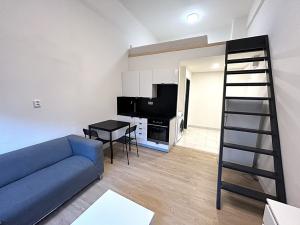 Pronájem bytu 1+kk, Praha - Radotín, Vrážská, 28 m2