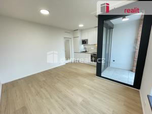 Pronájem bytu 1+kk, Praha - Smíchov, U Lihovaru, 32 m2