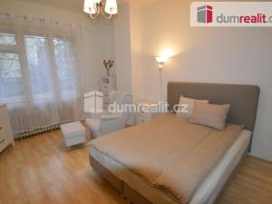 Pronájem bytu 1+kk, Praha - Vinohrady, Vinohradská, 30 m2