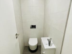 Pronájem bytu 3+kk, Praha - Smíchov, Svornosti, 79 m2