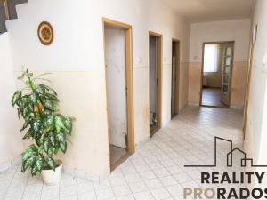 Prodej rodinného domu, Vinary, 290 m2