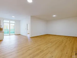 Prodej bytu 3+kk, Třebíč - Vnitřní Město, Karlovo nám., 123 m2