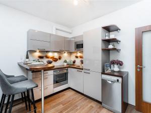 Pronájem bytu 2+kk, Praha - Střížkov, Makedonská, 54 m2