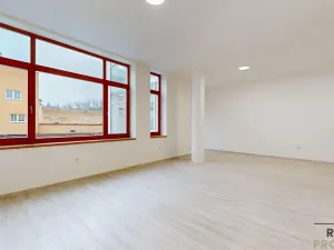 Prodej bytu 2+kk, Třebíč - Vnitřní Město, Karlovo nám., 80 m2