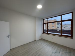 Prodej bytu 3+kk, Třebíč - Vnitřní Město, Karlovo nám., 81 m2