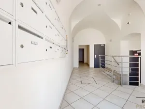 Prodej bytu 4+kk, Třebíč - Vnitřní Město, Karlovo nám., 119 m2