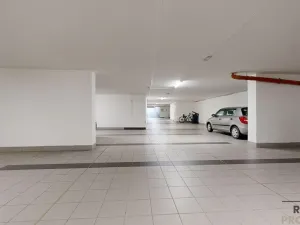 Prodej bytu 4+kk, Třebíč - Vnitřní Město, Karlovo nám., 119 m2