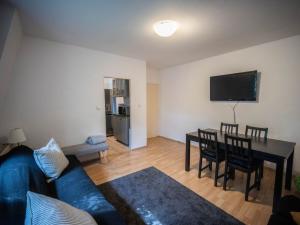 Pronájem bytu 4+kk, Roztoky, Tiché údolí, 98 m2