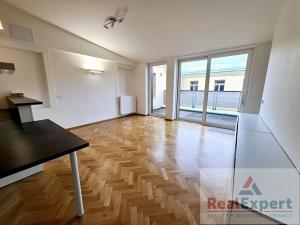 Pronájem bytu 2+kk, Praha - Nové Město, 28. října, 74 m2