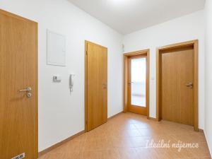 Pronájem bytu 2+kk, Praha - Stodůlky, Radouňova, 62 m2