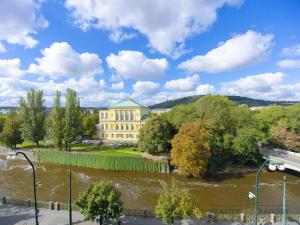 Prodej bytu 3+1, Praha - Nové Město, Masarykovo nábřeží, 129 m2