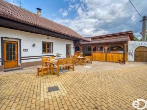 Prodej rodinného domu, Hradešín, 178 m2