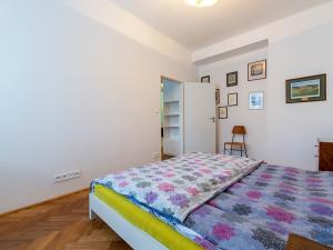 Pronájem bytu 2+kk, Praha - Karlín, Thámova, 40 m2