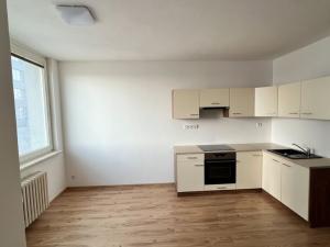 Pronájem bytu 1+kk, Třebíč, Velkomeziříčská, 32 m2