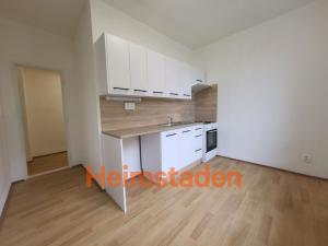 Pronájem bytu 2+1, Karviná - Nové Město, Holubova, 51 m2