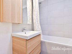 Pronájem bytu 4+1, Brno - Líšeň, Koutného, 77 m2