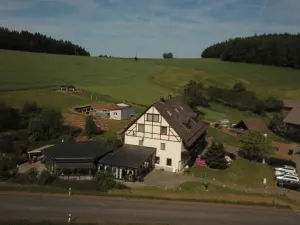 Prodej rodinného domu, Neualbenreuth,Německo, 2136 m2