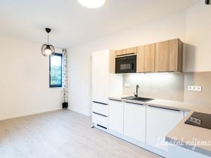 Pronájem bytu 2+kk, Praha - Vysočany, Vysočanská, 34 m2