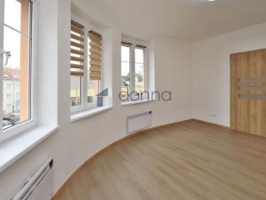 Pronájem bytu 2+kk, Praha - Strašnice, Kralická, 52 m2