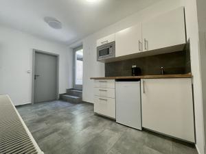 Pronájem obchodního prostoru, Jihlava, Farní, 42 m2