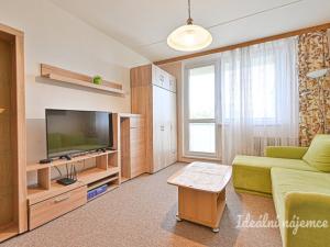 Pronájem bytu 1+kk, Brno - Bystrc, Opálkova, 24 m2
