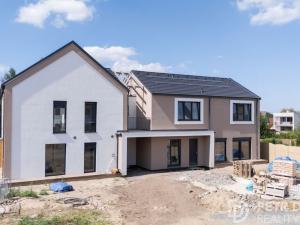 Prodej bytu 4+kk, Praha - Pitkovice, Žampiónová, 163 m2